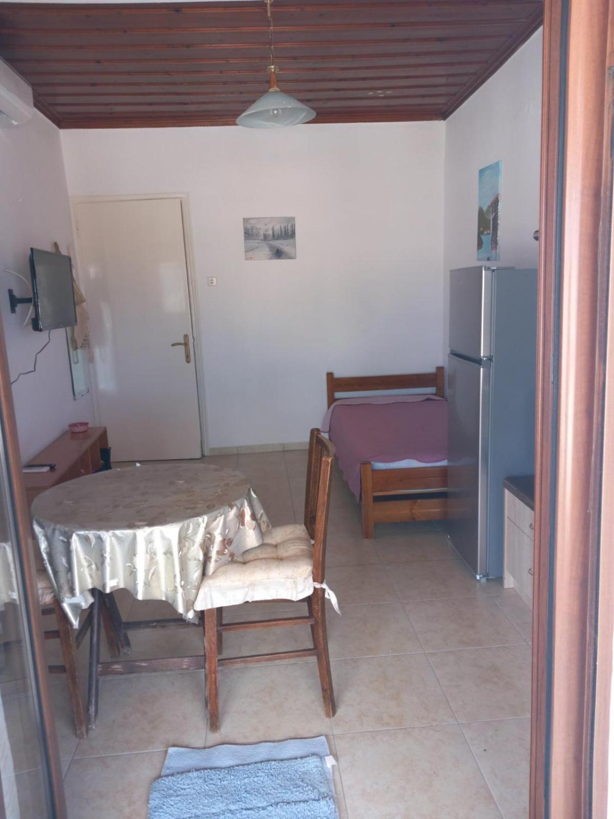 העיירה סקיאתוס Katerinas Apartmens מראה חיצוני תמונה