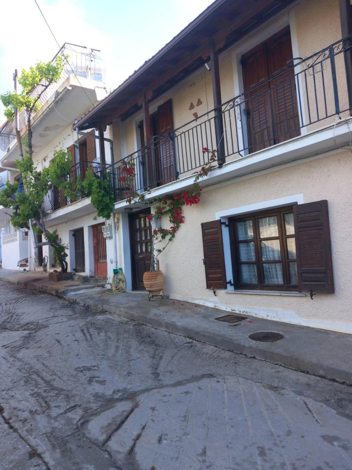 העיירה סקיאתוס Katerinas Apartmens מראה חיצוני תמונה